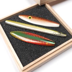 Geschenkbox mit Blinker fr Meerforelle fischen 